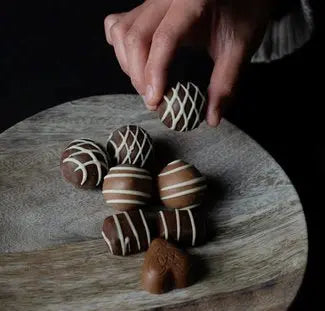 Select the perfect luxury chocolate gifts for Father's Day 2020